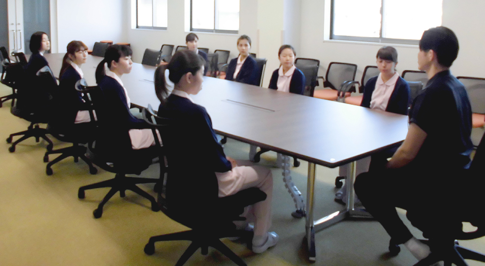 入社式